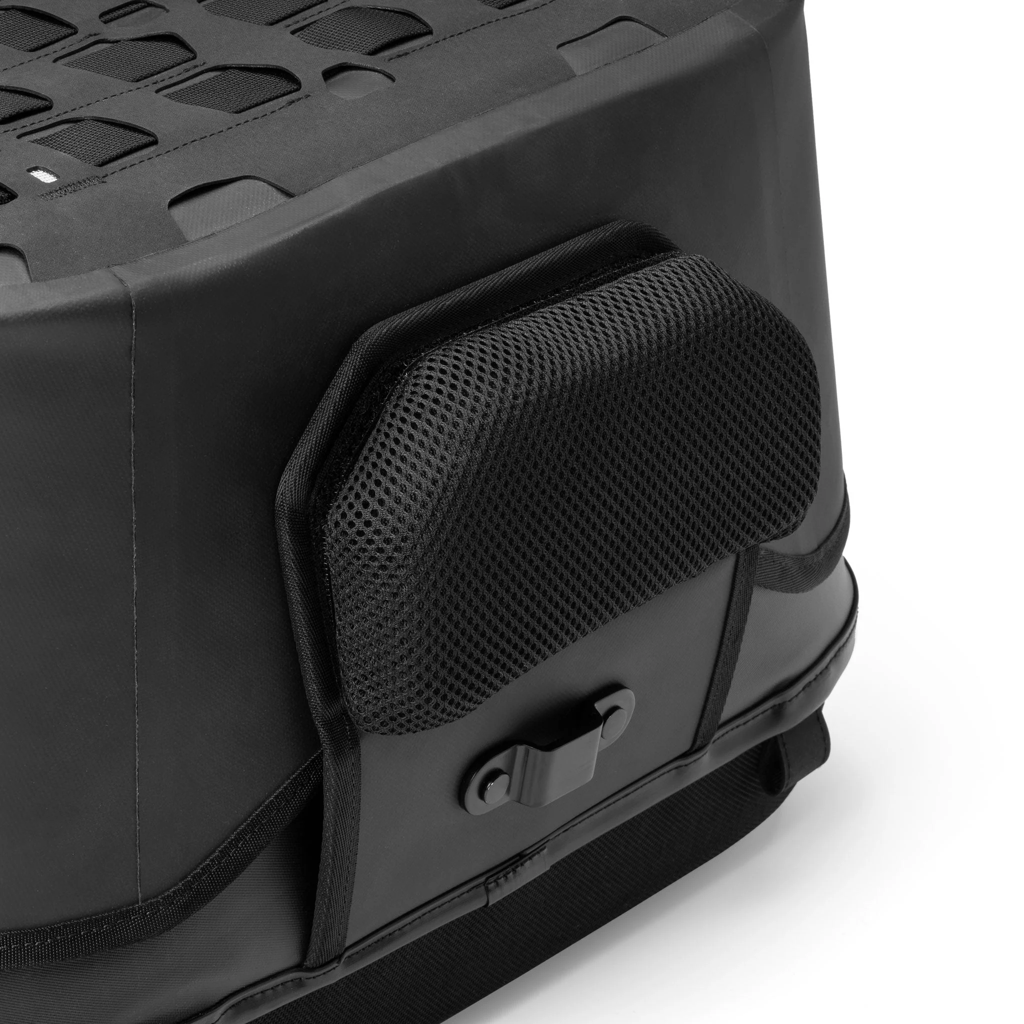 Hood Tail Bag - Image 10